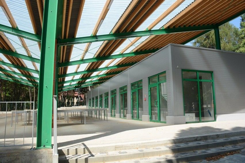 Obraz dla aktualności o tytule: Informacja o możliwości wynajęcia lokalu nr 3 o powierzchni 15,49 m2, położonego w pawilonie handlowo-usługowym Nr 1 znajdującym się na targowisku "Mój Rynek"